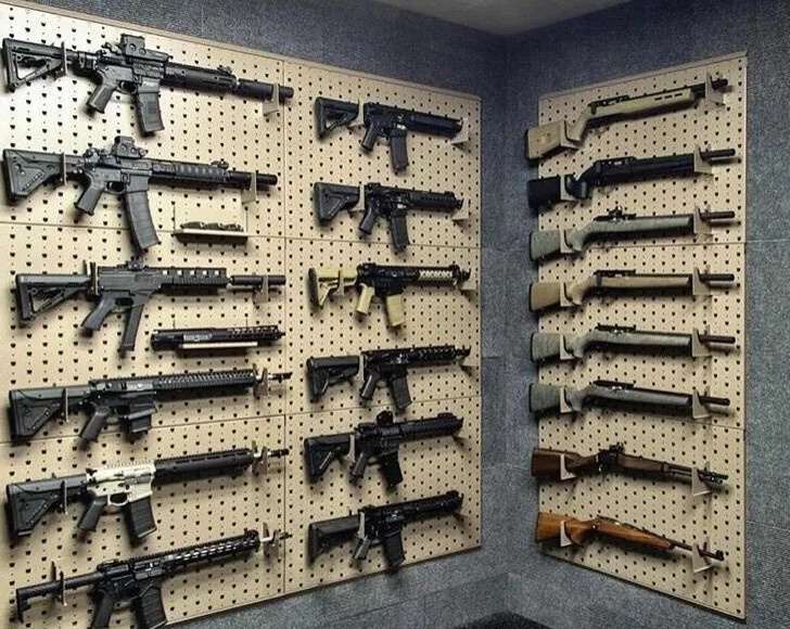 GoreBox: SaveGame (Shelves for sale)